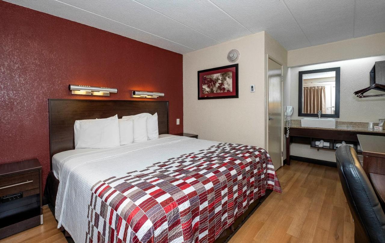Red Roof Inn Mt Laurel Маунт Лорел Екстериор снимка